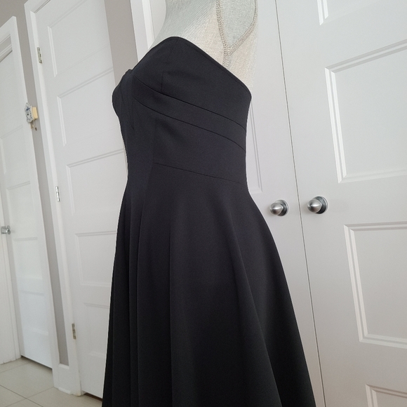 Strapless little black dress by ZAC POSEN. Size 8 - Picture 4 of 12